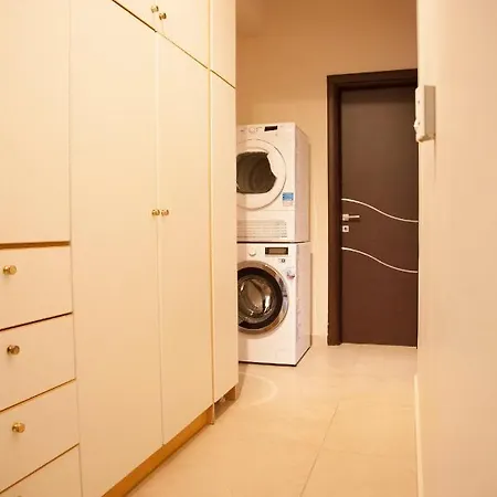 Daire Gerasimos Dream House - 7 Minutes From The Airport Lakíthra