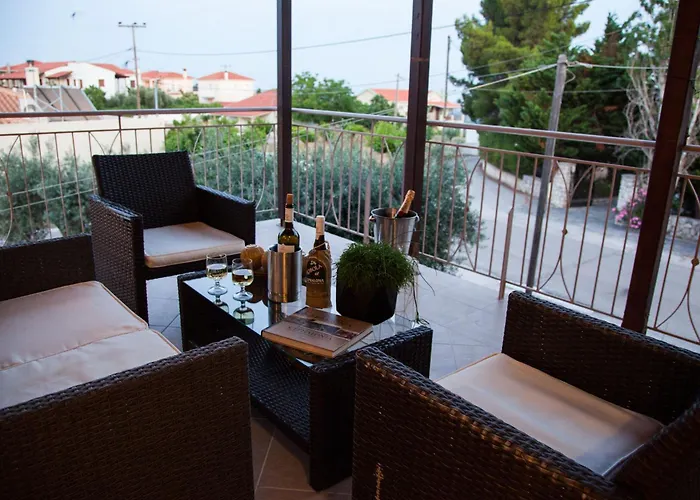 Apartment Gerasimos Dream House - 7 Minutes From The Airport Lakithra