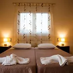 Gerasimos Dream House - 7 Minutes From The Airport Lakithra
