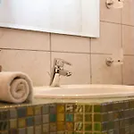 Gerasimos Dream House - 7 Minutes From The Airport Apartment Lakíthra