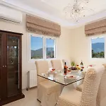 Gerasimos Dream House - 7 Minutes From The Airport Appartamento *