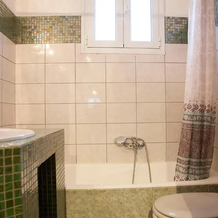 Апартаменты Gerasimos Dream House - 7 Minutes From The Airport