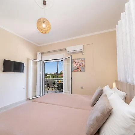 Gerasimos Dream House - 7 Minutes From The Airport *