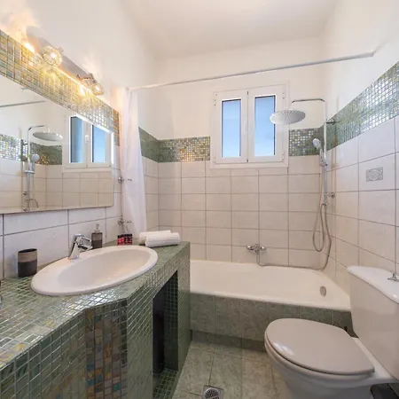 Gerasimos Dream House - 7 Minutes From The Airport *